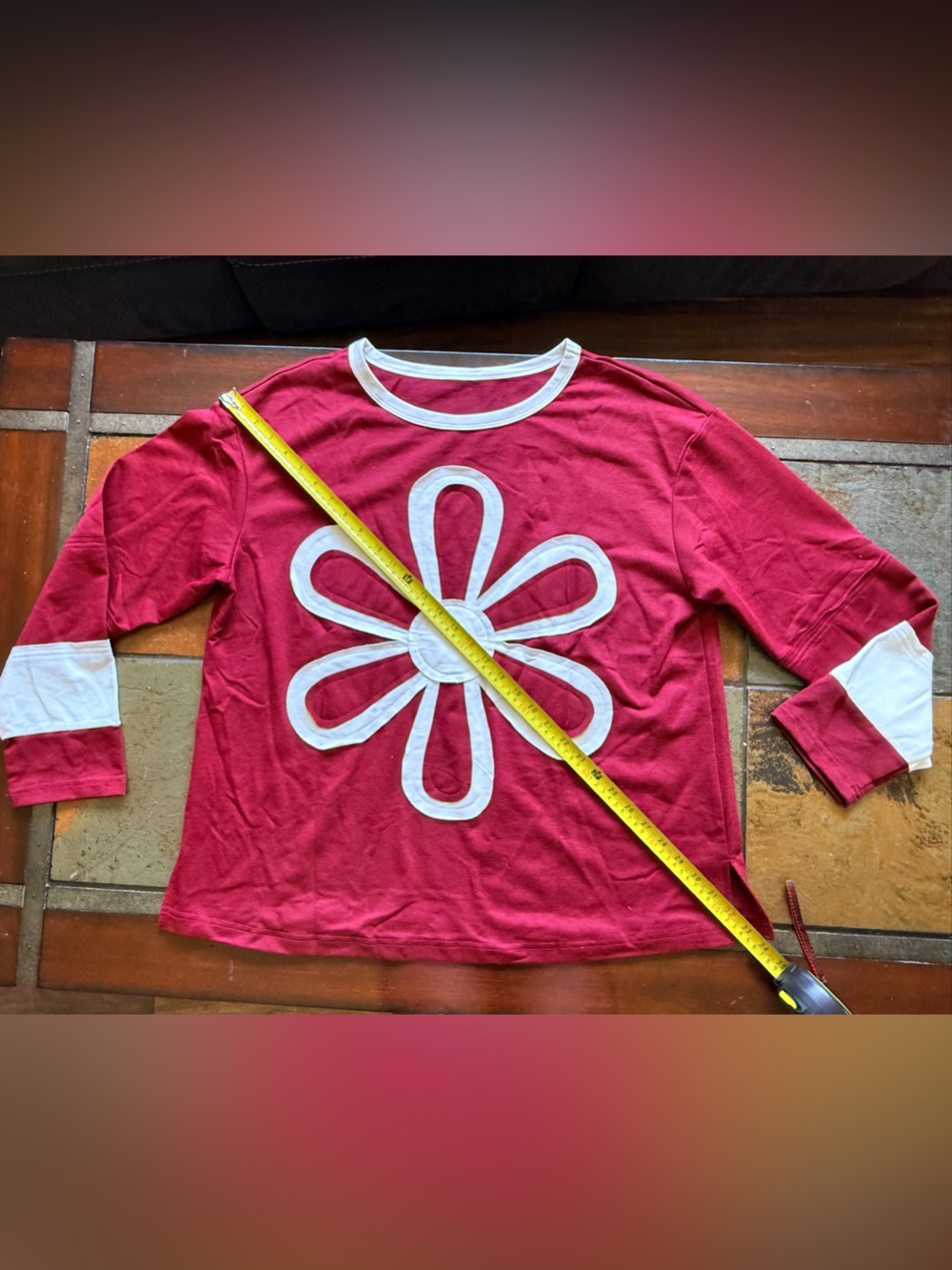 Burgundy white daisy floral embroidery xl lightweight tshirt top rustic retro